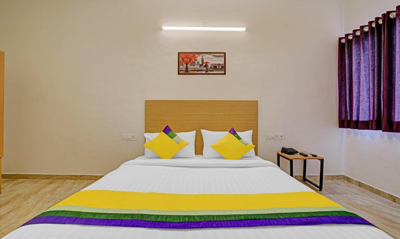 Itsy Hotels Flowers Park Nāsik Eksteriør bilde